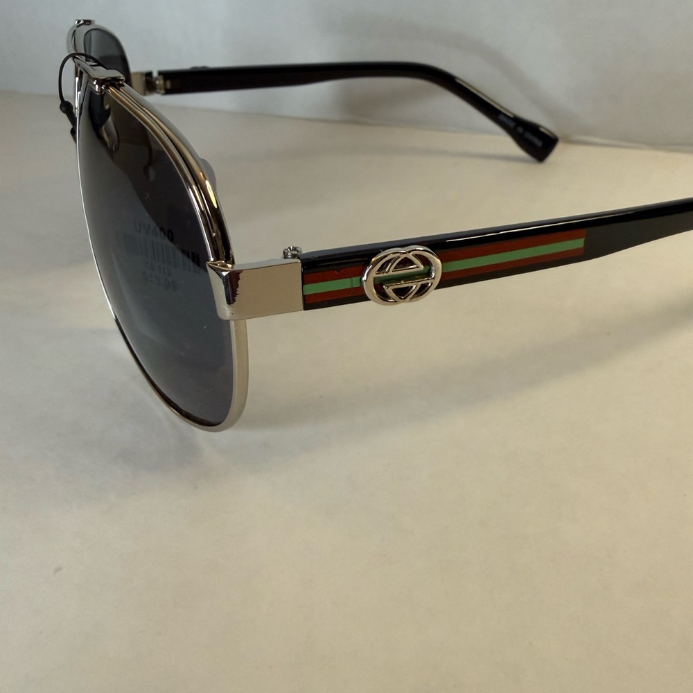 GG Silver Metal Aviator Sunglasses with Black Temples and Red/Green Stripe